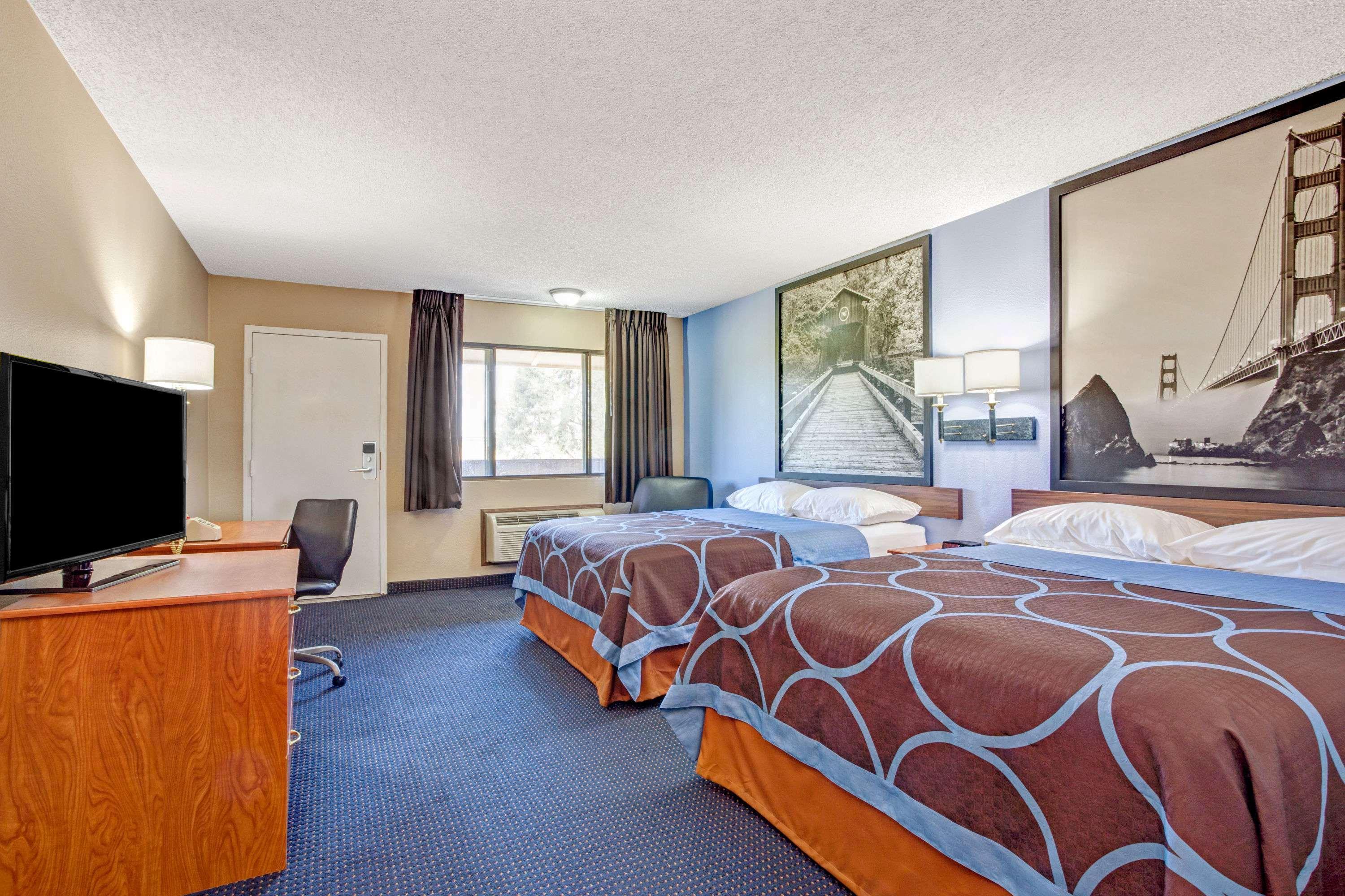Super 8 By Wyndham Albany Motel Eksteriør bilde